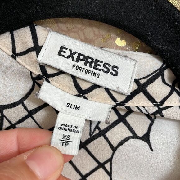 Express white/black/ivory floral print portifino button down blouse, XS slim - Picture 2 of 6